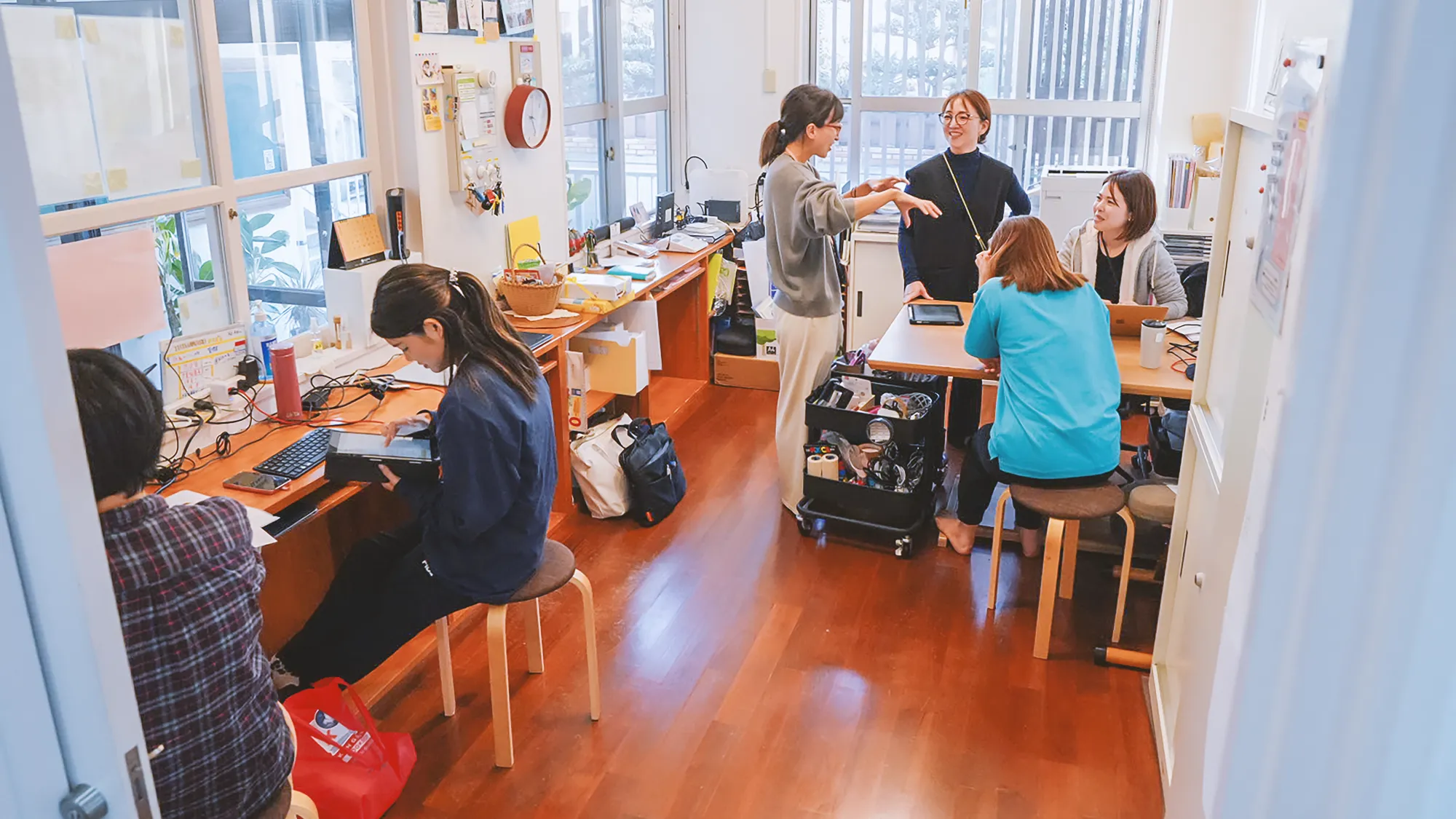 すぐにケーススタディーが始まるゆいまわるの社内風景