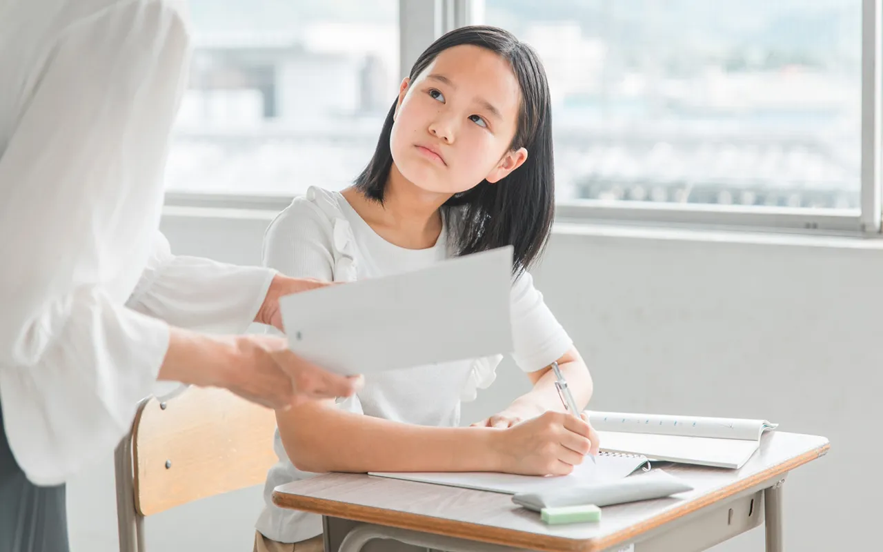 こまっている子ども