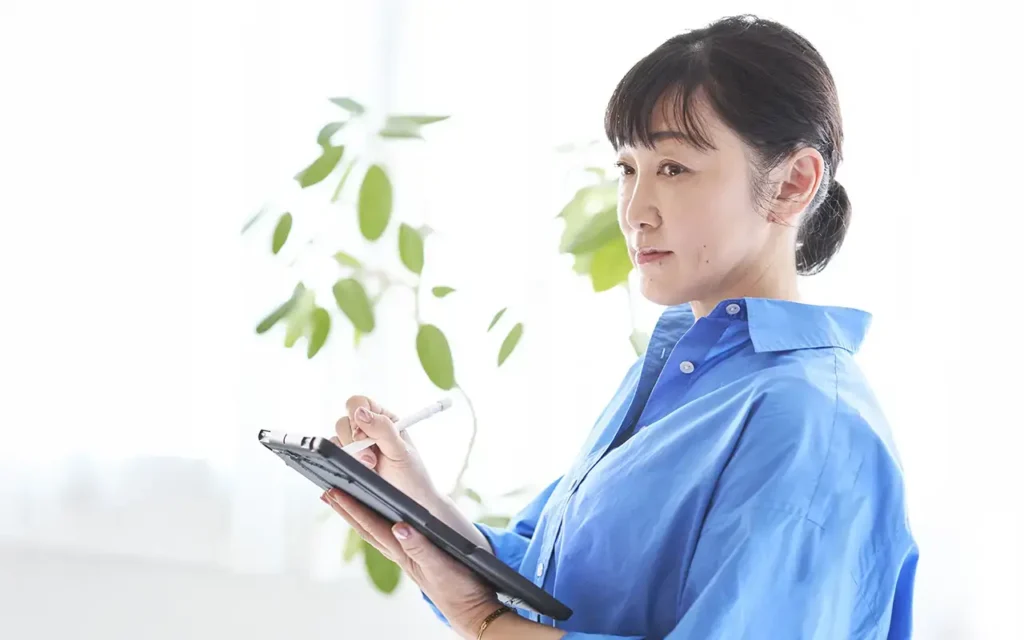 観察・分析をする奥川